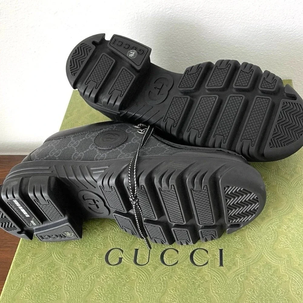 Gucci 674367 Men's Black Maxi‎ GG Supreme Lace-up Shoe, Gucci sz. 7.5